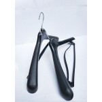 Suit Hanger(Plastic-black/bar)-RA44-per70 